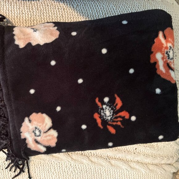 Black Floral and Polka Dot Throw Blanket - Picture 2 of 2